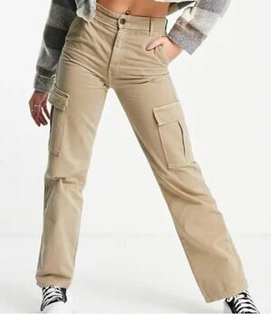 STR Khaki Cargo Pants Size 2 straight leg Stradivarius teen women high rise
